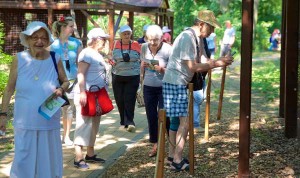 Taking advantage of beautiful weather, survivors at the Szarvas program took a guided outdoor walk. 