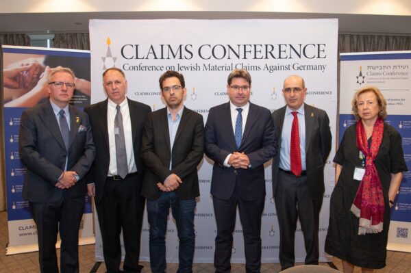 Claims Conference Hosts Guests for Annual Board Meeting